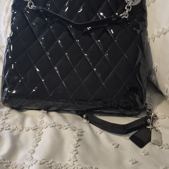 Coach Stunning Black Patent Leather Shoulder Bag - Picture 6 of 10